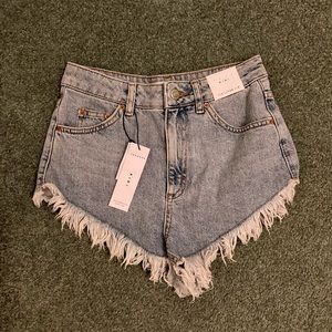 TOPSHOP Kiri High-Waisted Super-Cheeky Denim Shorts Size 2